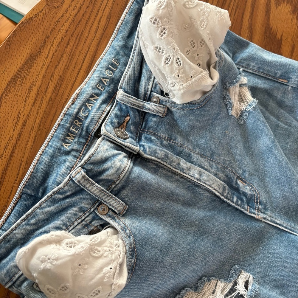 American Eagle Jeans Women Flared High Rise Distressed Stretch Denim Sz 6 - Picture 8 of 16